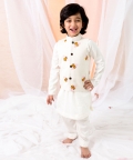 Kurta And Pants With Embroided Honey Bee Jacket
