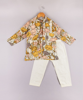 Floral Printed Kurta With Open Jacket And Pyjama
