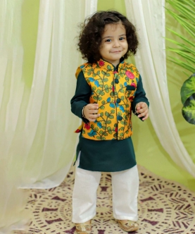 Kalamkari Print Jacket With Kurta Pajama For Boys- Yellow