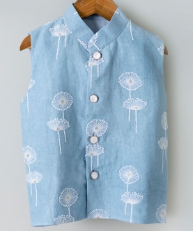Embossed Cotton Kurta With Dandelion Embroided Linen Jacket