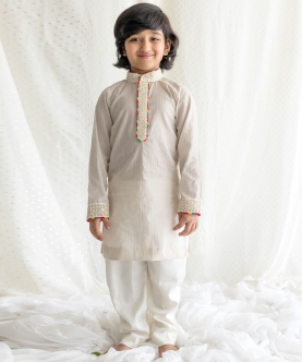 Striped Kurta With Multicolor Detailing At The Neck