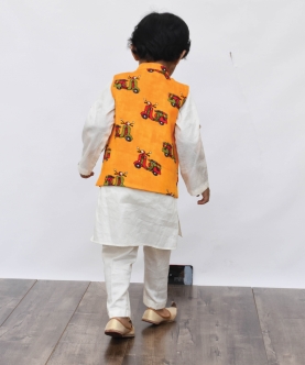 Off White Kurta And Pant With Scooter Print Jacket