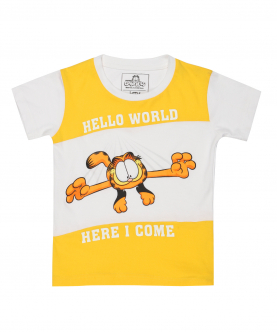 Garfield Is Coming T-Shirt