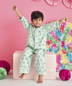 Country Cow Green Print Notch Collared Nightsuit
