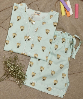 Round Neck Party Lion Print Nightsuit With Shorts