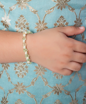 Baby Green Colored Beaded Pearl Bracelet