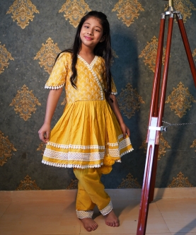 Yellow Thread Embroidered And Lace Work Kurti With Pant