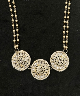 Kundan and pearl necklace