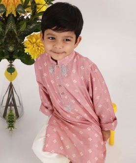 Bandhani Print Kurta With Embroidered Yolk And Pyjama