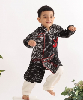 High Low Kurta With Embroidery And Badges With Pyjama