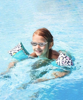 Milky Grey Frame Uv Protected Swimming Goggles