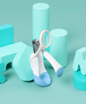 Baby Blue Nail Cutter With Magnifier