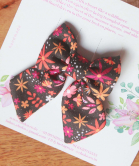 Choko Flower Print Bow Hairclip-Brown