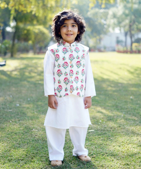 Amarnath Kurta Pajama With Jacket 