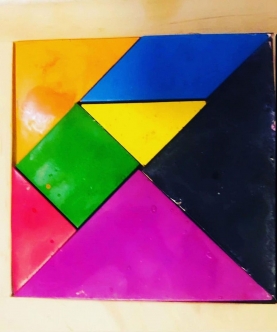 Tangram Set Of 8 Crayons