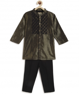 Razzle Dazzle Kurta Pyjama Set: Black & Gold-Black