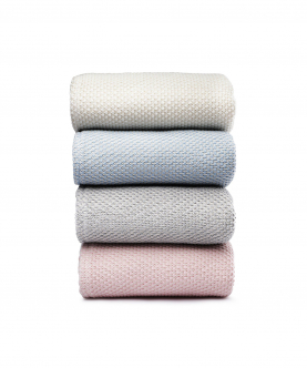 Pink Organic Cotton Winter Blanket Close Knitted